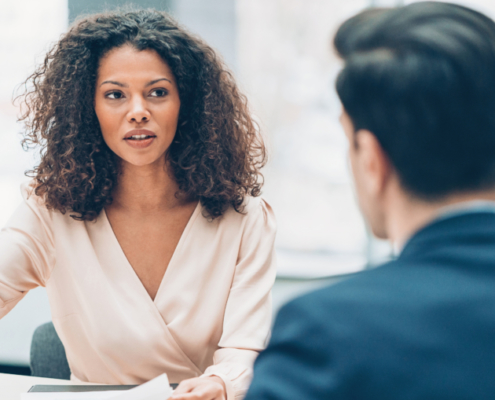 gesprek projectmanager met opdrachtgever